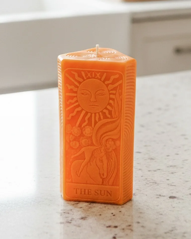 The Sun Tarot Mandalina Kokulu El Yapımı Dekoratif Blok Mum | Raw